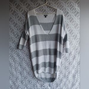 Express tunic sweater medium nwot white gray striped sift cotton